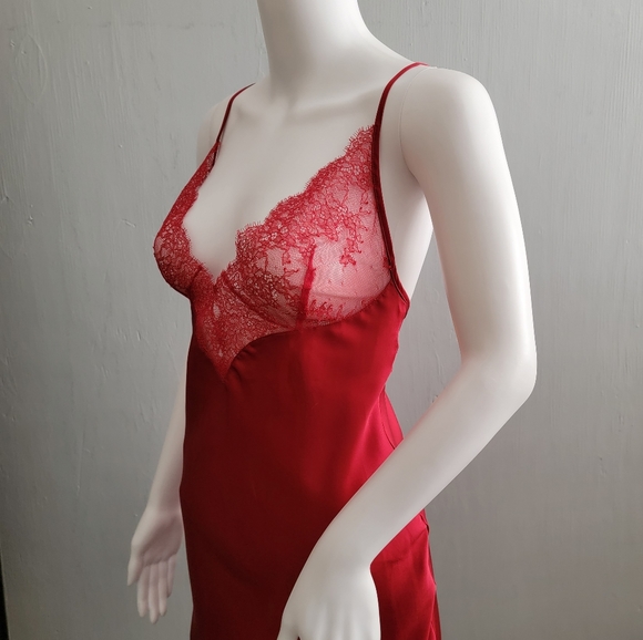 Victoria Secret Silky Slip - Picture 6 of 10